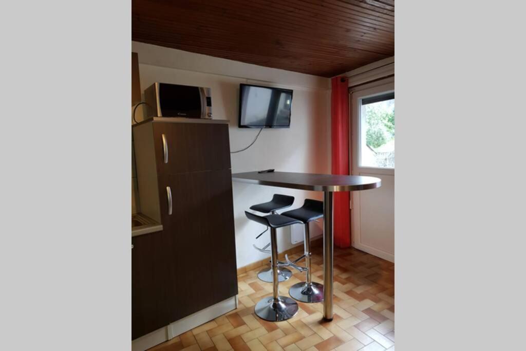 ST LARY-VIGNEC Charmant studio au calme Exterior foto